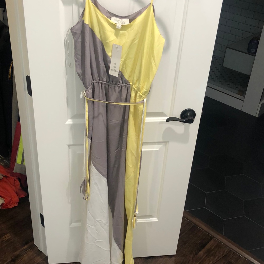 Olive & Oak. Size S. Yellow gray white color block maxi dress. NWT
